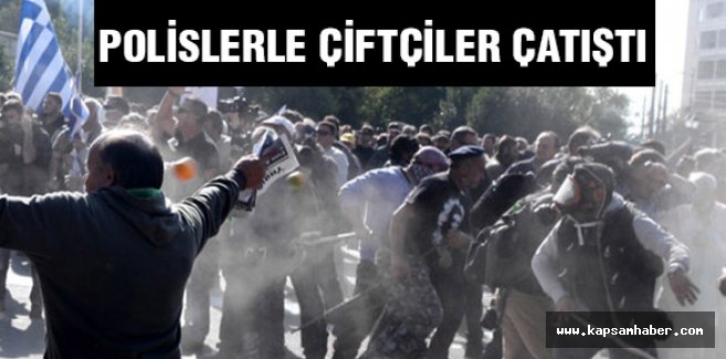 Atina'da Polislerle Çiftçiler Çatıştı