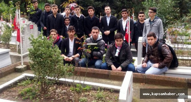 Canik Ülkü Ocaklarından Şehitlik Ziyareti