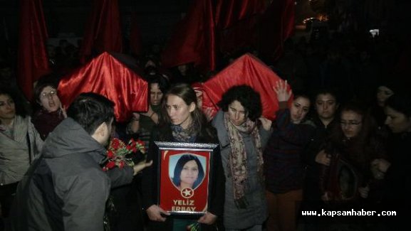 Operasyonda ölen 2 kadının cenazesi Gazi Cemevi'ne getirildi