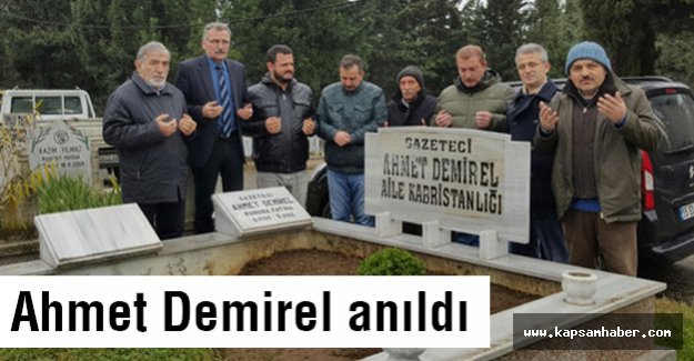Demirel mezarı başında anıldı