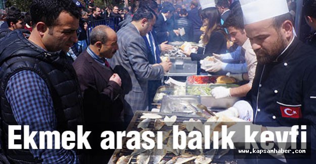Erzurumlulardan ekmek arası balık keyfi