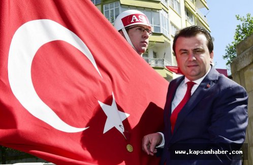 İstiklal madalyası Türk bayrağına 91. kez takıldı