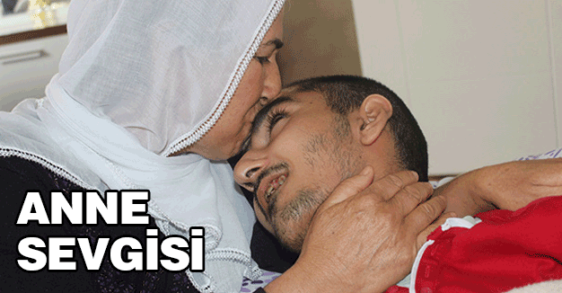 Anne Sevgisiyle Yaşıyor...