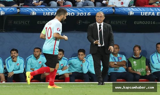 Arda'ya önce İspanya tribünü, sonra Iniesta sahip çıktı
