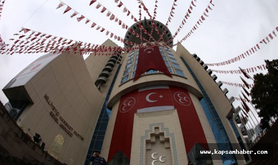 Oktay Vural İstifa Etti