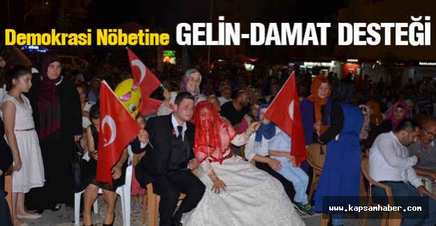 Meydan Nöbetine Gelin Damat Desteği