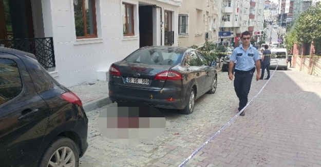 Kızının gözleri önünde vuruldu