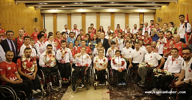 Milli Sporcularımıza Görkemli Karşılama