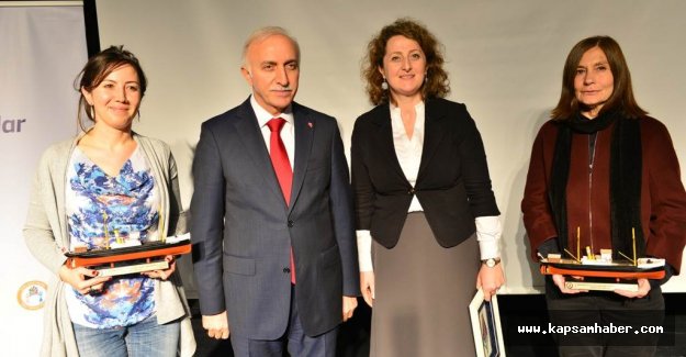 Samsun'da, ‘Dünya Kadına Karşı Şiddetle Mücadele Günü’ Ödül Töreni