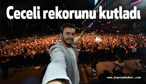 Ceceli rekorunu kutladı