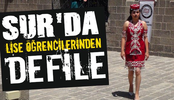 Lise öğrencilerinin muhteşem defilesi