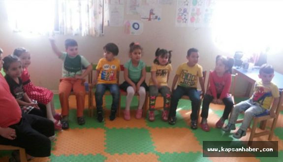 Minikler Hem Masal Dinledi Hem Anneler Günü’nü Kutladı