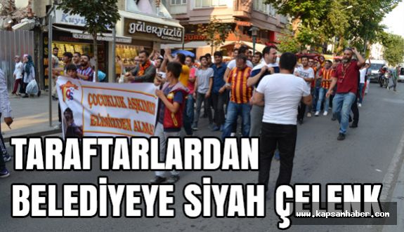 Taraftarlardan Çorlu Belediyesine siyah çelenk