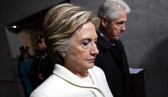 Hillary Clinton'un Yazdığı “Neler Oldu” Adlı Kitabı Eşiyle Arasını Bozdu