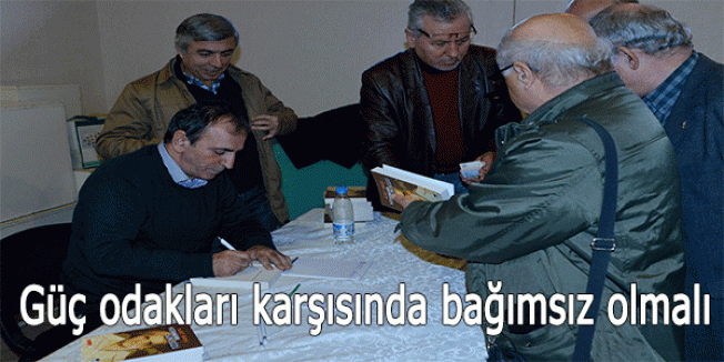 Abakay: Güç odakları karşısında bağımsız olmalı