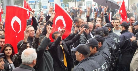 Akiller Çanakkale'de Bir avuç Çılgın Türk'ten mi Korkuyorlar...