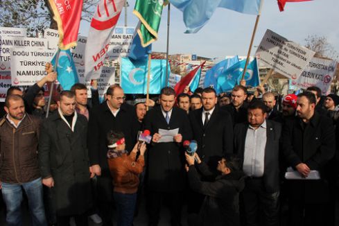 Alperen Ocakları’ndan Uygur Türkleri’ne destek eylemi