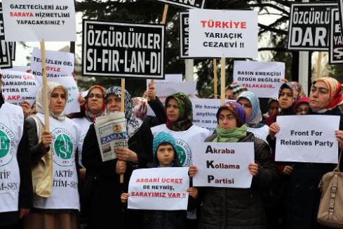 Ankara Adliyesi önünde 'hukuksuluklara hayır' eylemi yapıldı