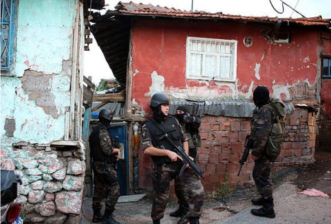 Ankara'da şafak operasyonu...