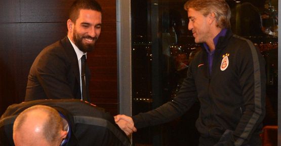 Arda Turan'dan anlamlı ziyaret