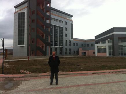 'Bakan Ala’nın 8 aydır cevap vermediği trilyonluk bina tam bir kepazelik'