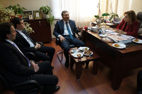 Bal: Türkiye’de medya 4’e bölünmüş, sesi çıkanın kafasına vuruyorlar