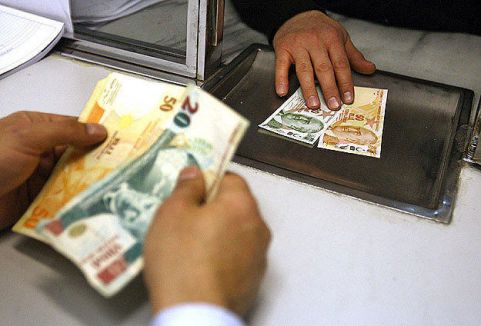 Bankacılık sektörünün karı azaldı...