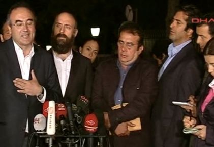 Başbakanla Sanatçılar Arasında Neler Oldu...