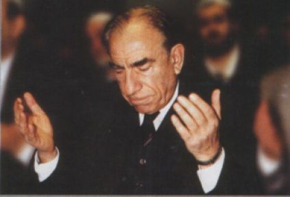 Alparslan TÜRKEŞ'in Rekorlar Kıran İftar Duası