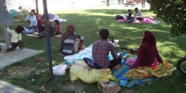 Belediye Suriyelileri ilçe dışına attı