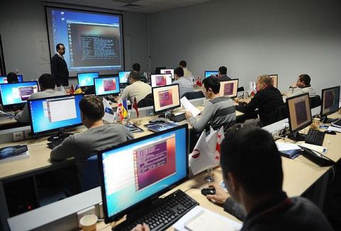 Beyaz hackerlar eğitime başlıyor...