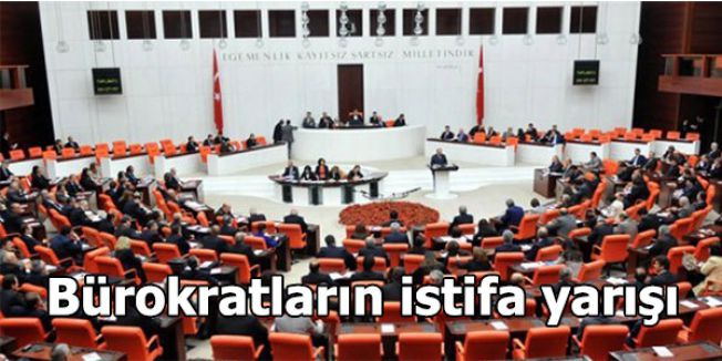 Bürokratların istifa yarışı