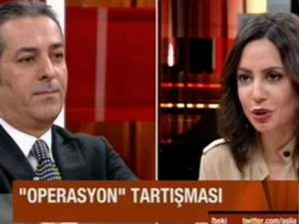 Canlı Yayındaki Kavga...
