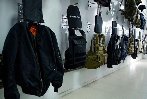 Çelik zırhlı yelekler incelecek