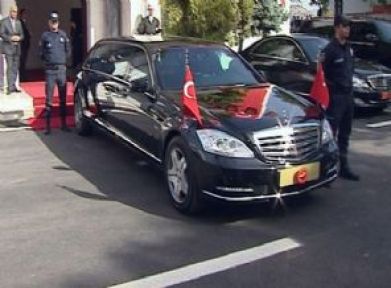 Devlet makam Aracında Uçuk Kira...