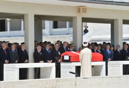 Devlet Necdet Özel'i Acılı Gününde Yalnız Bırakmadı...
