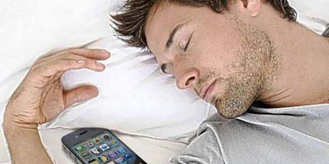 DİKKAT:Cep telefonunuzu çalar saat gibi kullanmayın