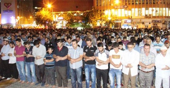 Diyarbakır'dan Mursi ve İhvan'a Destek...