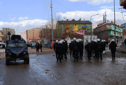 Doğubayazıt'taki olaylarda 17 gözaltı