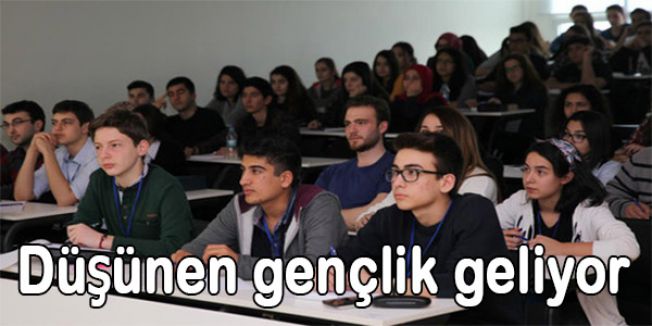Düşünen gençlik geliyor