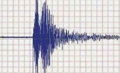 Ege`de Deprem Paniği