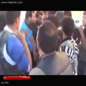 El Nusra Öcalan Posterini Çiğnedi...