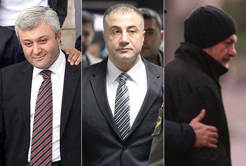Ergenekon'da 3 tahliye...