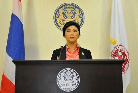 Eski Tayland'da Başbakan gözaltına alındı