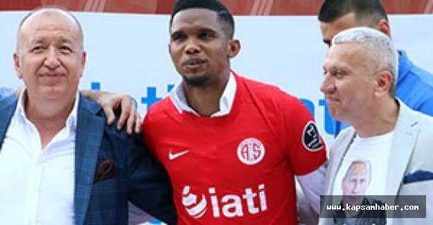 Eto'o'ya görkemli imza töreni