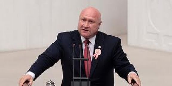 Şener:''Fantazi Yapacak Durumda Değiliz''