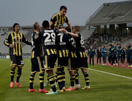 Fenerbahçe puan farkını korudu