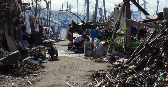Filipinli afetzedelerin yaşam mücadelesi sürüyor...