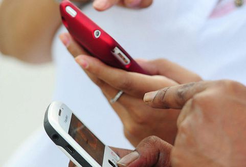 Fransa’da bakanlara cep telefonu yasağı...