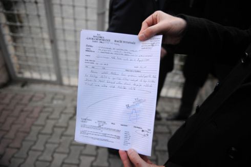 Gazeteci ve Yazarlar Vakfı, mahkeme kararına rağmen binasına giremiyor